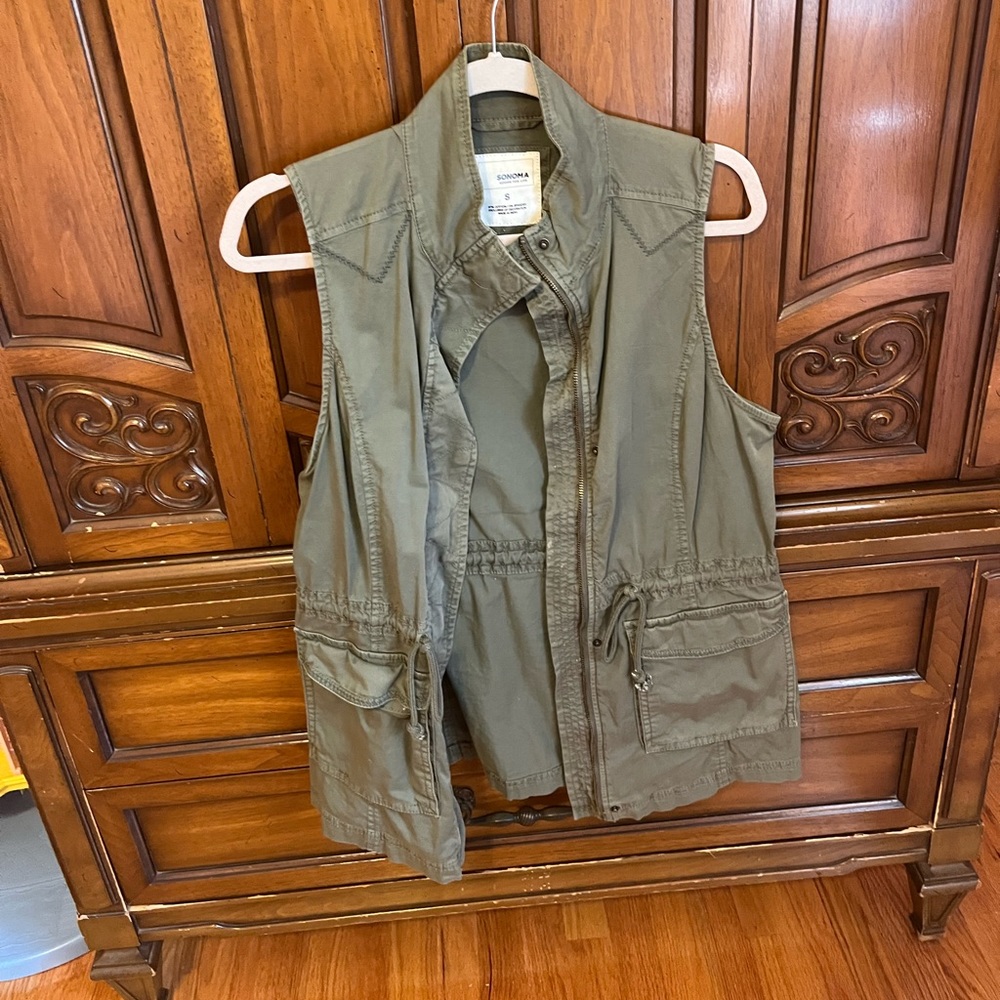 Sonoma green vest
